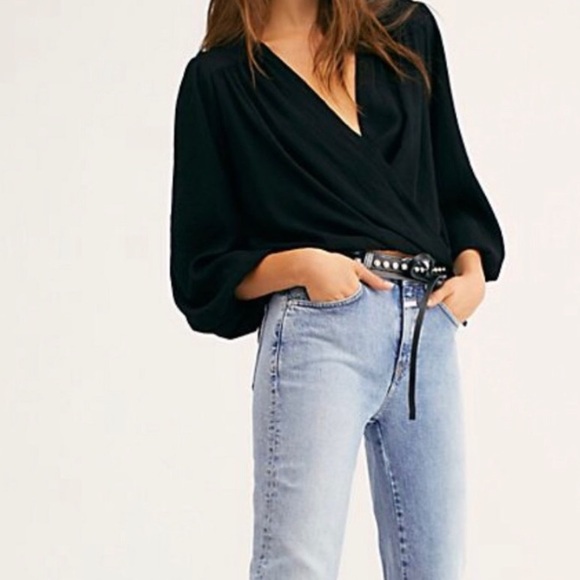 Free People wrap blouse Tee long sleeve v-neck Black flowy top - Picture 2 of 7